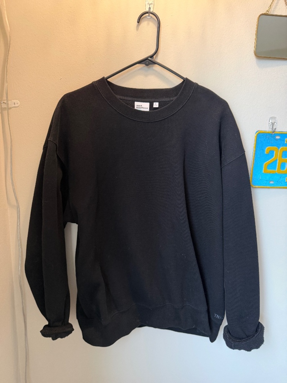 Aritzia TNA Sweatfleece Cozy Fleece Crewneck in Perfect Fit